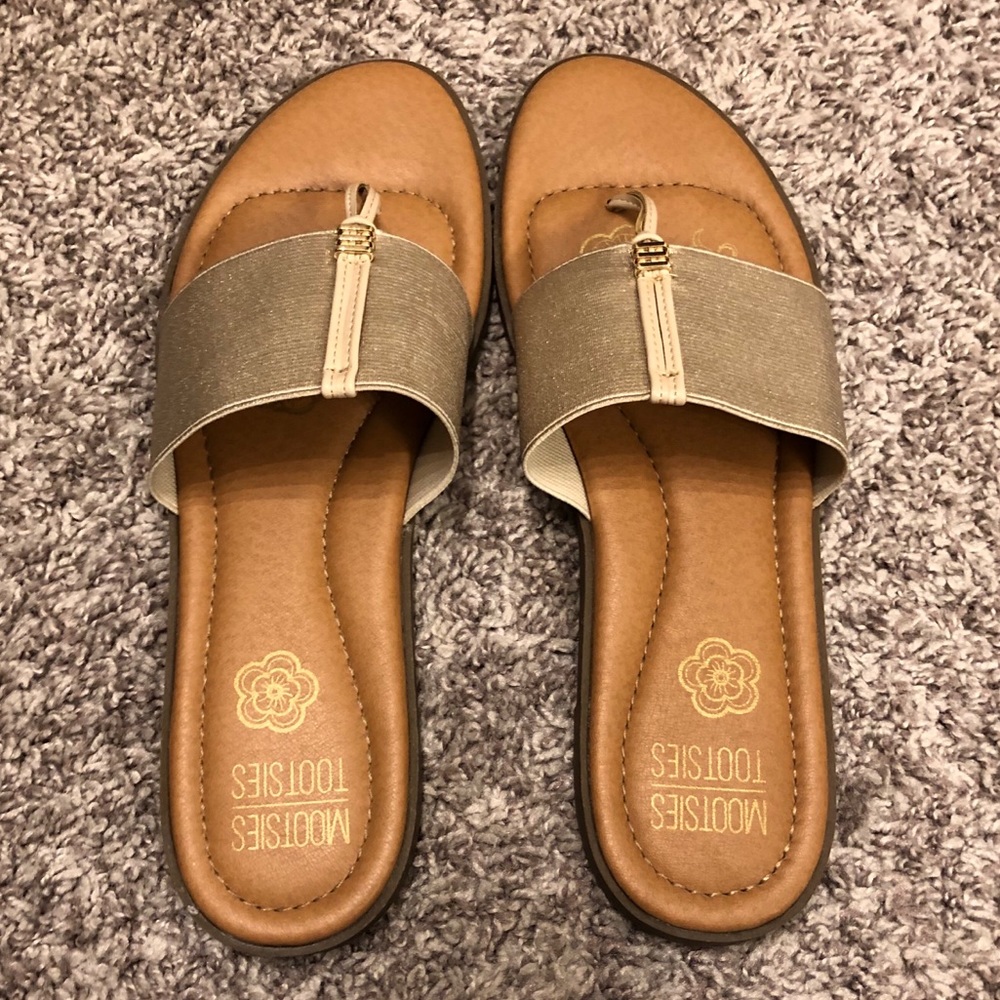 Mootsies Tootsies Gold Sandals